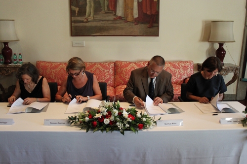 37 2012 Firma Convenzione Roma1b
